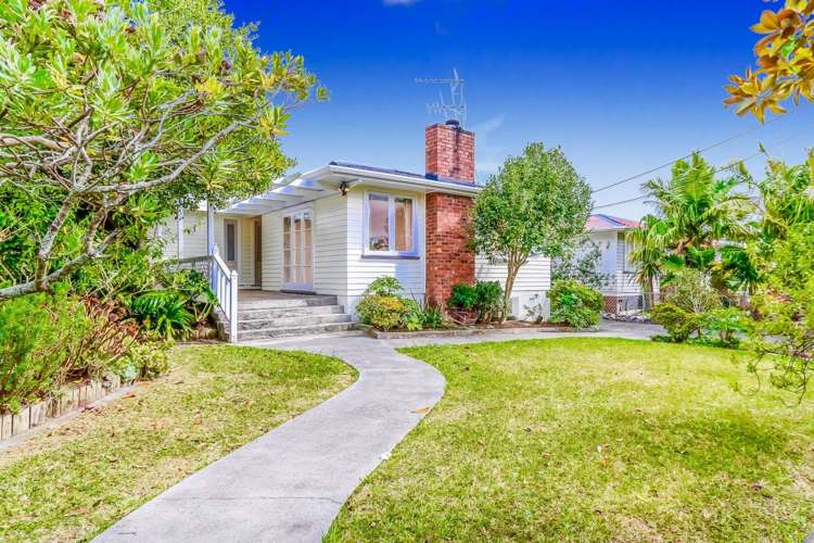 73 Cobham Crescent Kelston_4