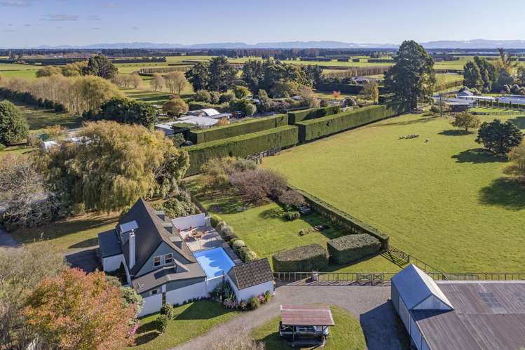 64 Barters Road Templeton_24