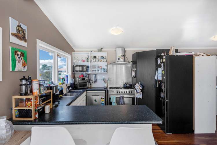 6 Merville Avenue Te Atatu South_8