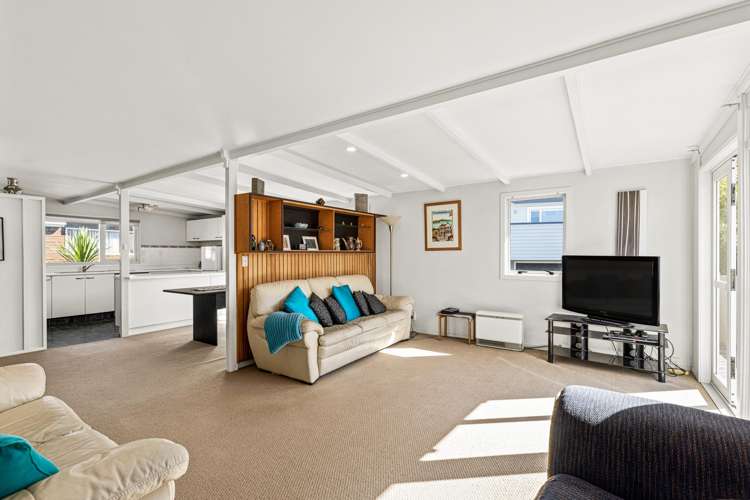 1/1 Jeanette Place Mairangi Bay_6