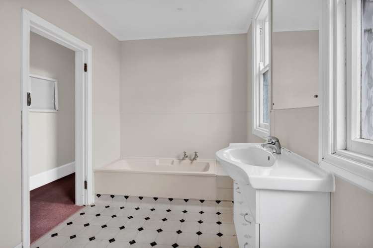 86 Lemon Street and 70, 72, 74 Eliot Street New Plymouth_20