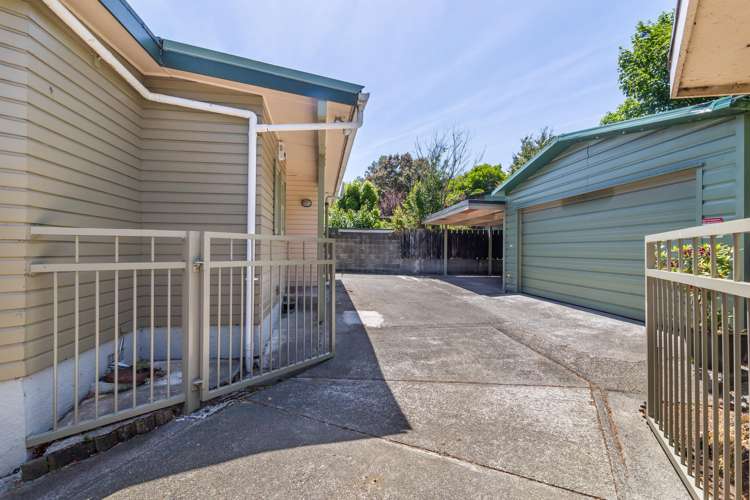 78 Heretaunga Square Silverstream_9