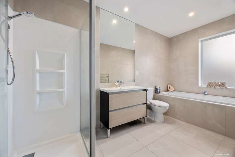 9 Taikura Avenue Red Beach_8