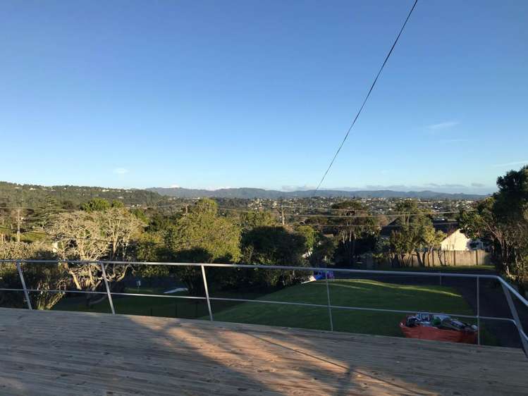 27 Highland Avenue Titirangi_14