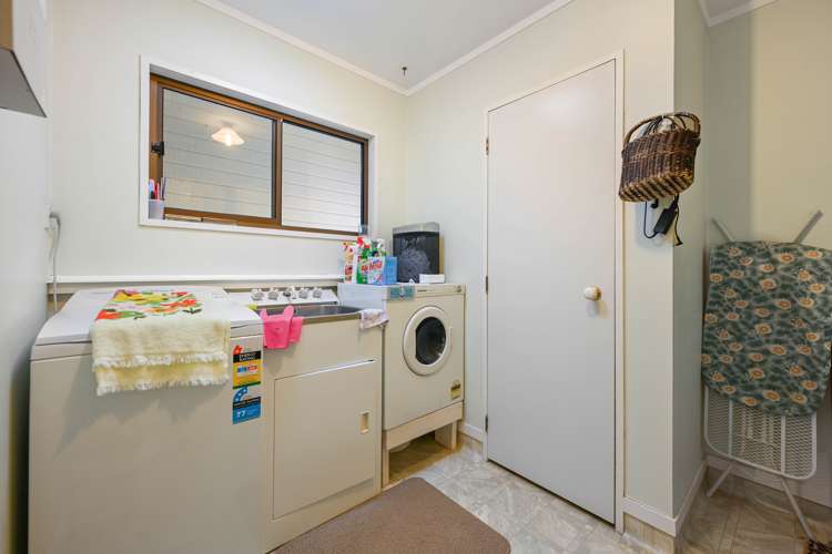 28 Mcmeekan Avenue Chartwell_17