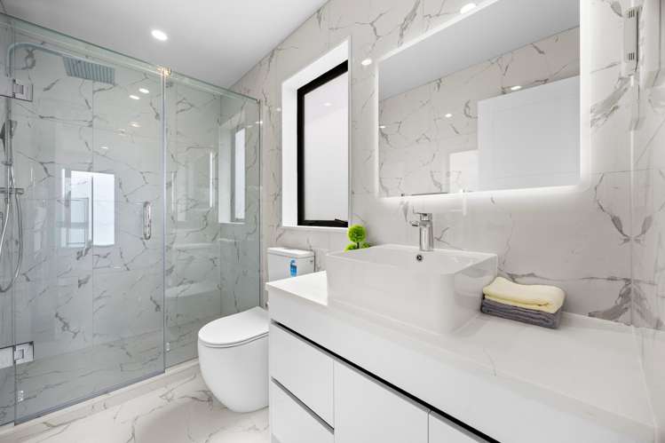 32 Tannaghmore Drive Flat Bush_36