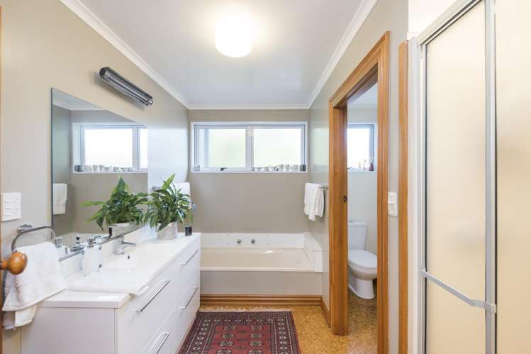 38 Titirangi Drive Fitzherbert_15