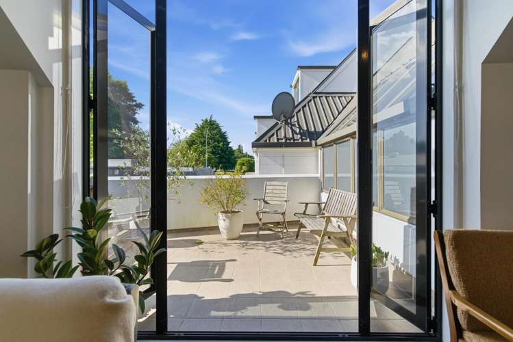 1216B Arawa Street_0