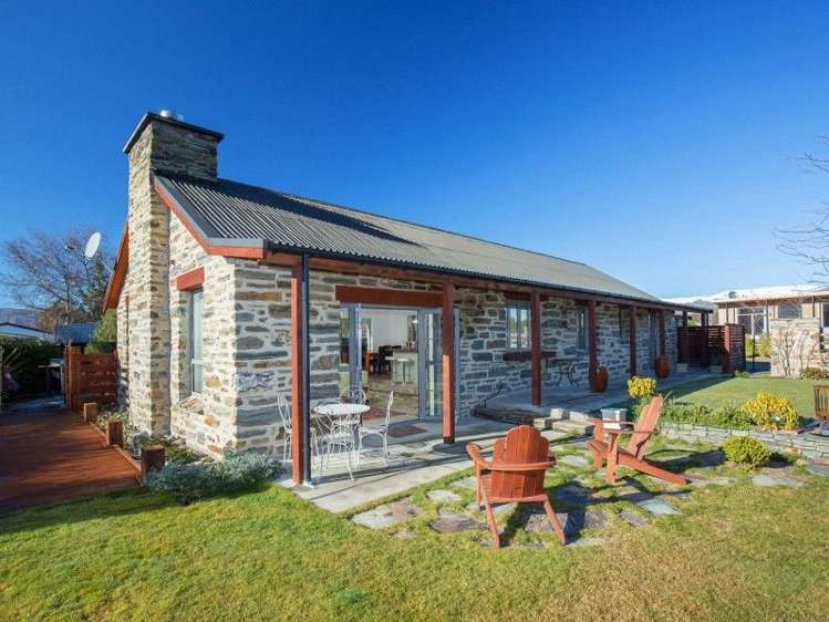 54 Dale Street Albert Town_0