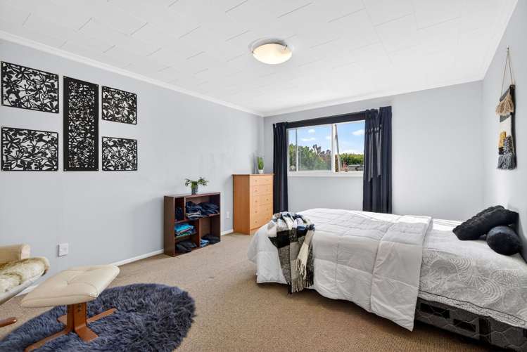 7 Totara Park Road Clouston Park_13