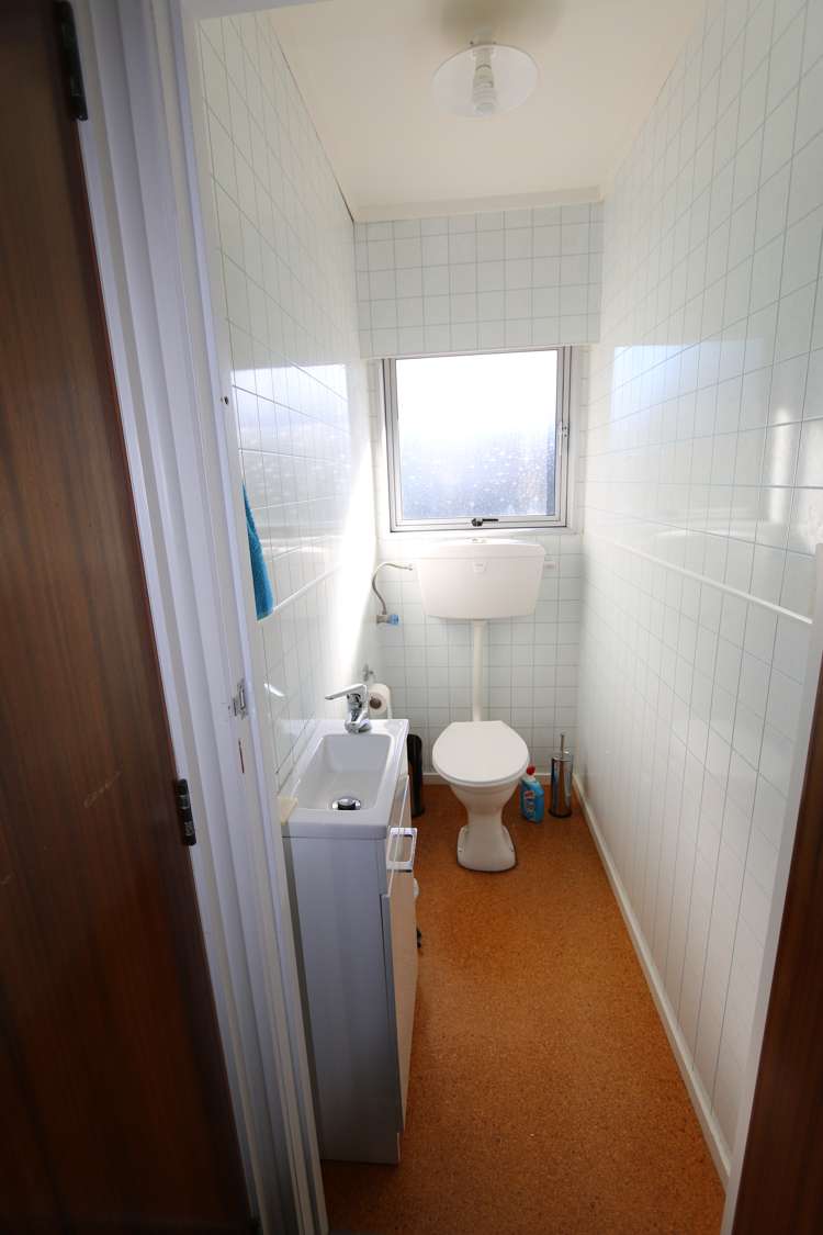 64 Pleasant Street Onehunga_15