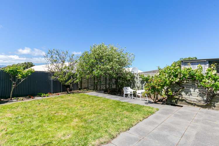59 Queens Drive Lyall Bay_14