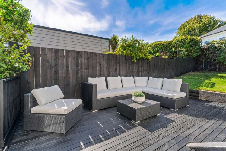 22 Grove Road Narrow Neck_14