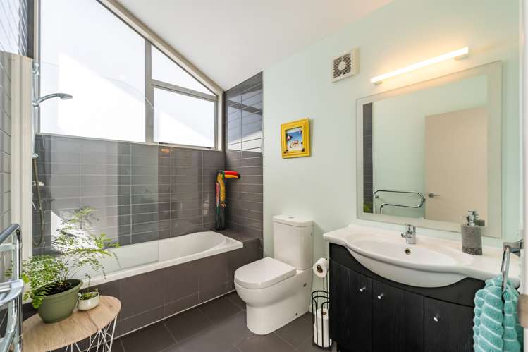 8a Whitehouse Road Titahi Bay_17