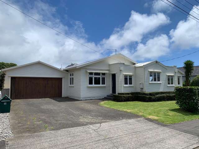 Three Bedroom Character Home in Frankleigh Park