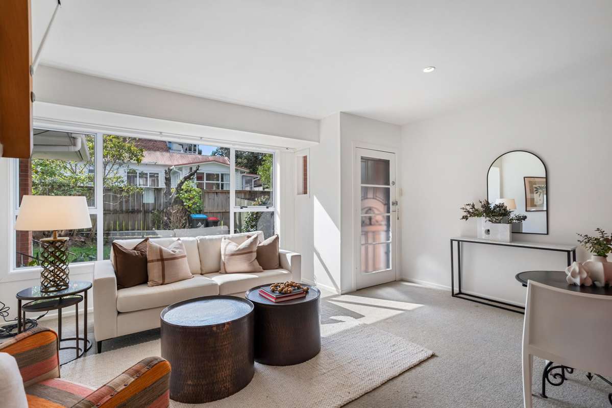 2/46 Owens Road_0