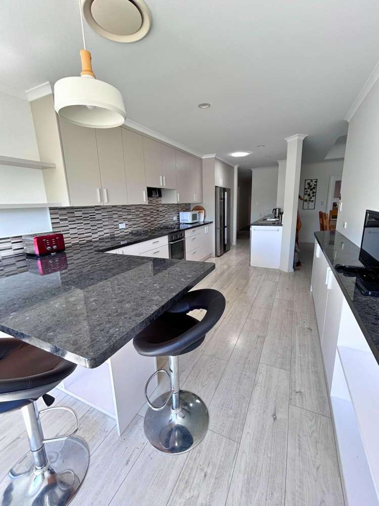 10 Lancaster Avenue Burleigh_4