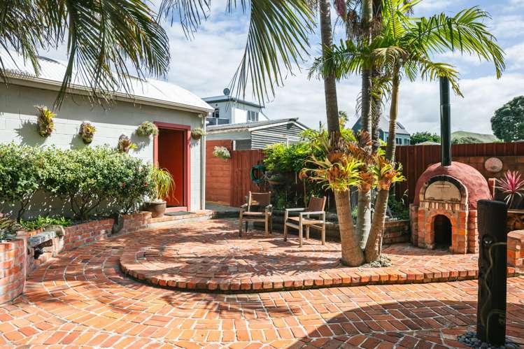 2 Tuahine Crescent Wainui_19