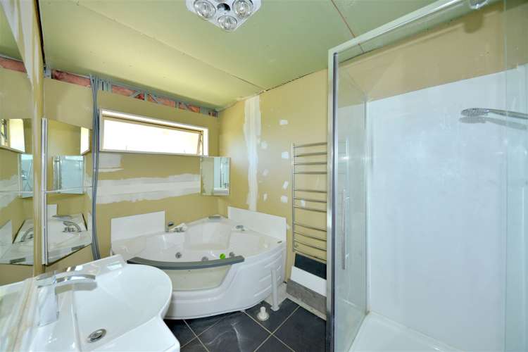 4 Queenswood Gardens Mairehau_11