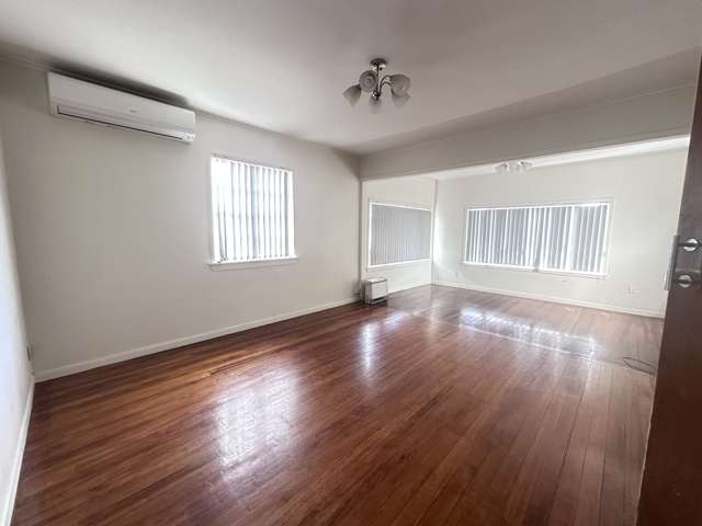 Spacious 4-Bedroom Home for Rent in Papatoetoe, Auckland