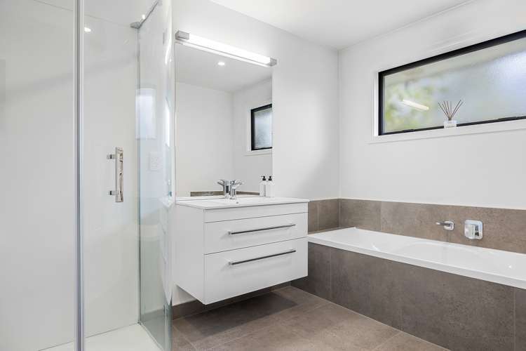 25 Russ Drive Lincoln_16