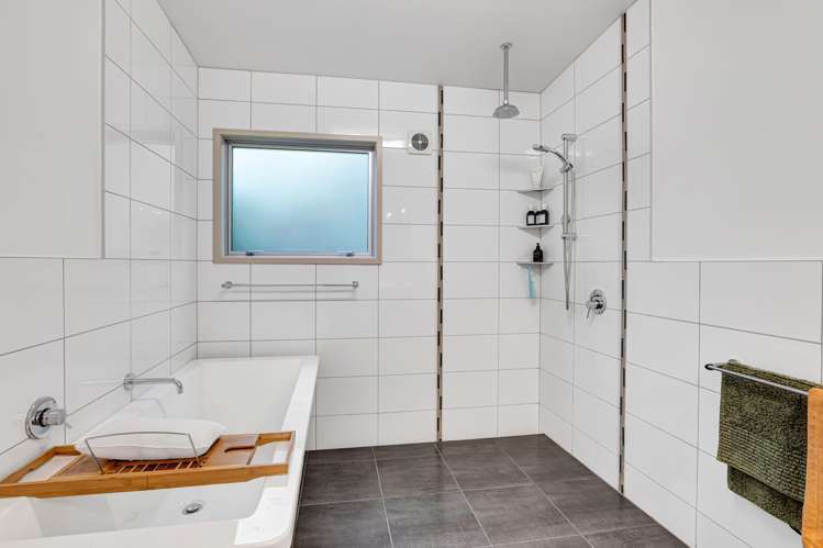 12 Leatham Avenue Strandon_26