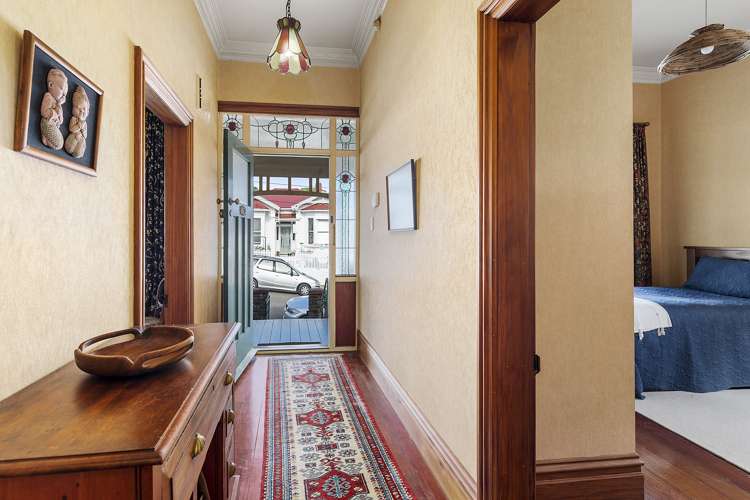 5 Douro Avenue Newtown_11