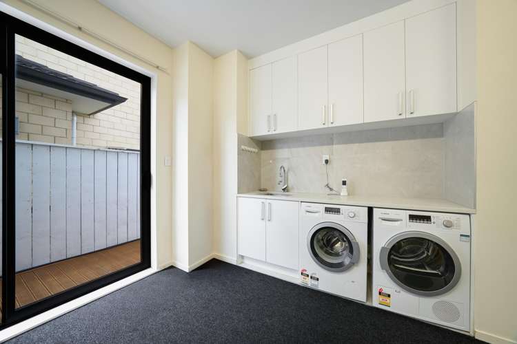 2 Veneta Close Flat Bush_24