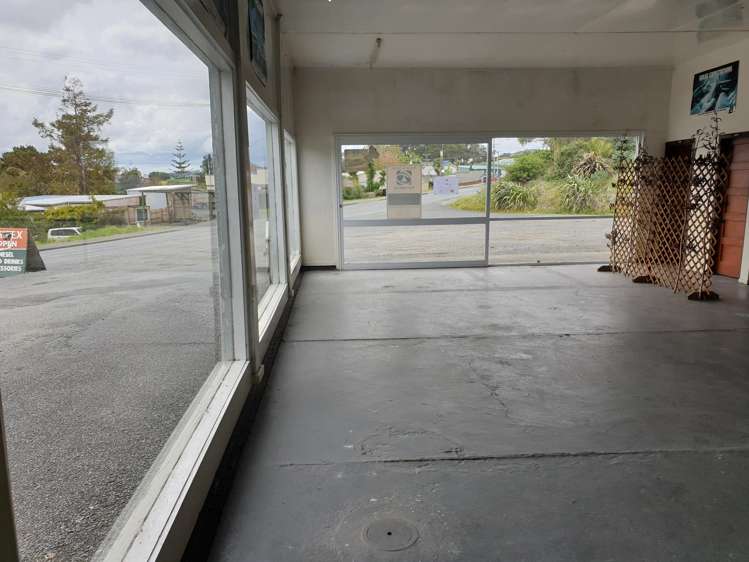 198 Hurndall Street Maungaturoto_10