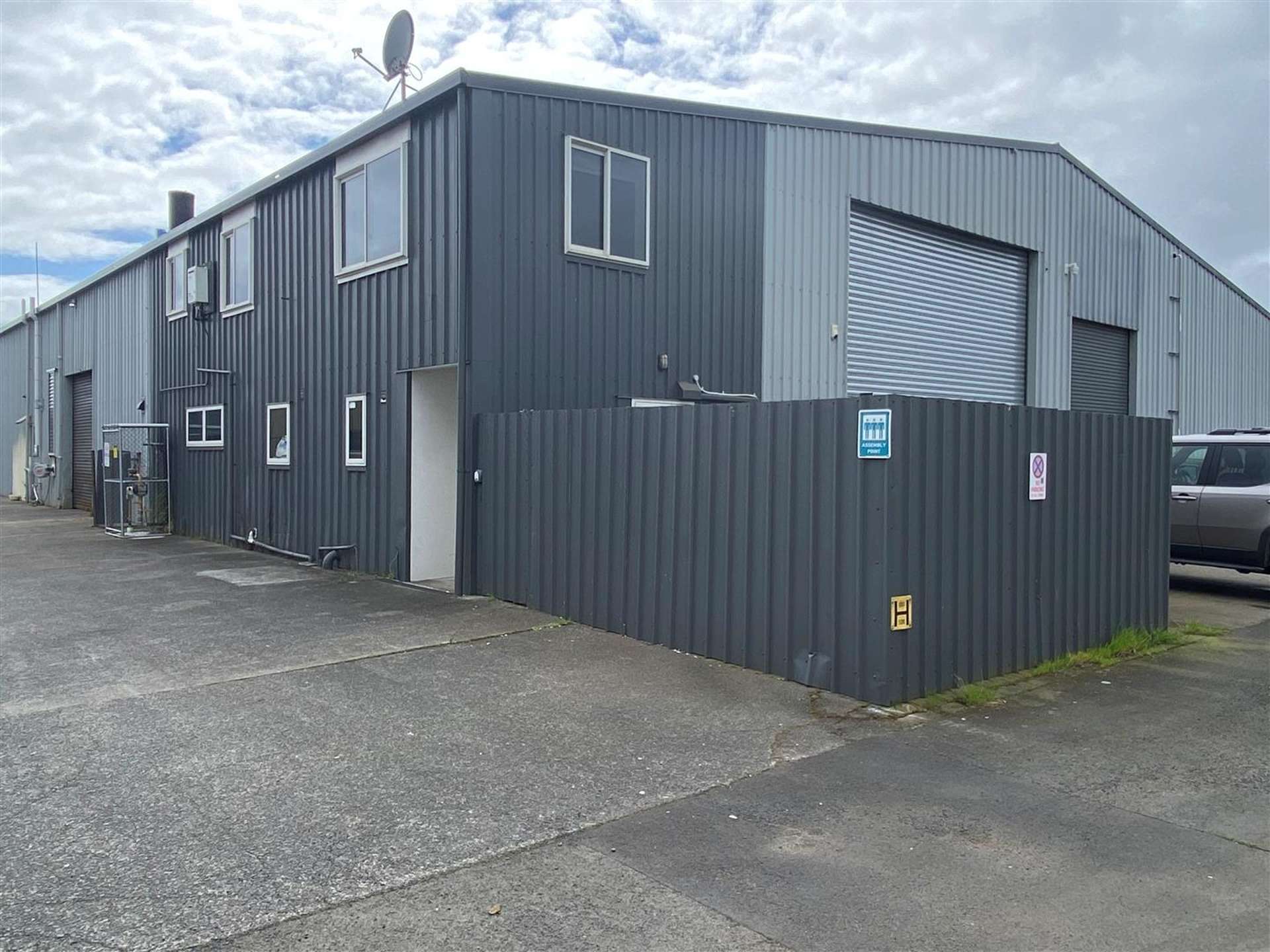 Unit A at 4 Newton Place Frankton_0