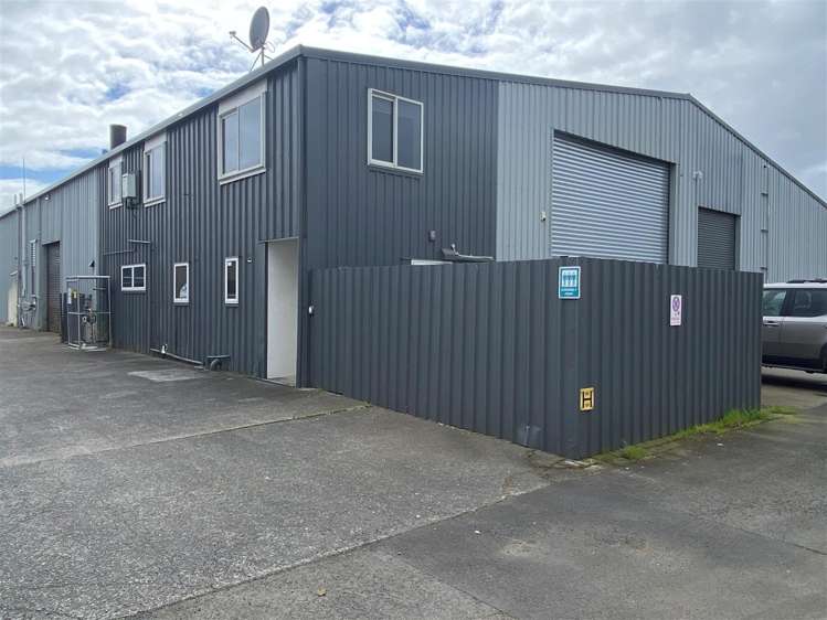 Unit A at 4 Newton Place Frankton_0