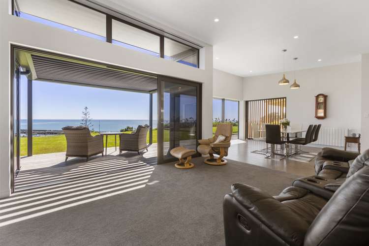 2 Roy Terrace Moturoa_14