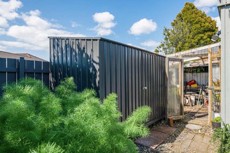 39 Solar Road Glen Eden_16