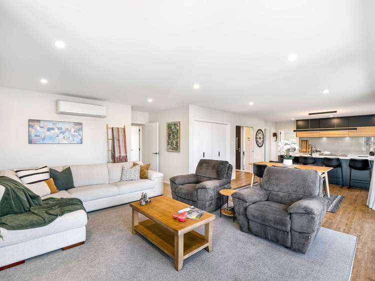 13 Angus Place Rangiora_11