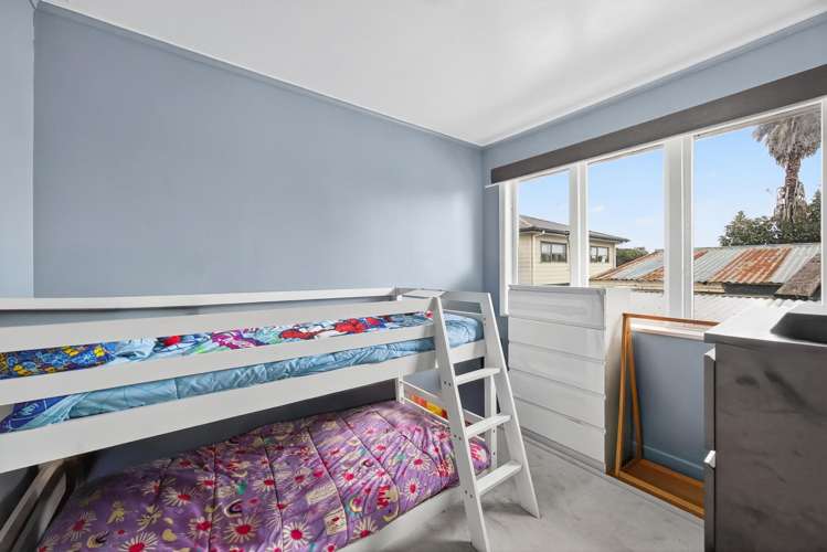 73 Commissariat Road Mount Wellington_12