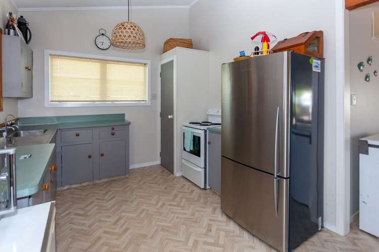 213 Linton Crescent Whangamata_18