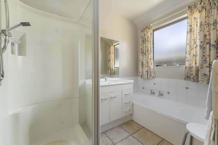 5 Otia Drive Richmond_10