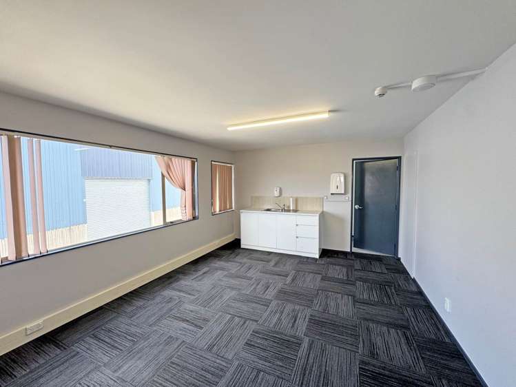 Unit C/136 Cryers Road East Tamaki_7