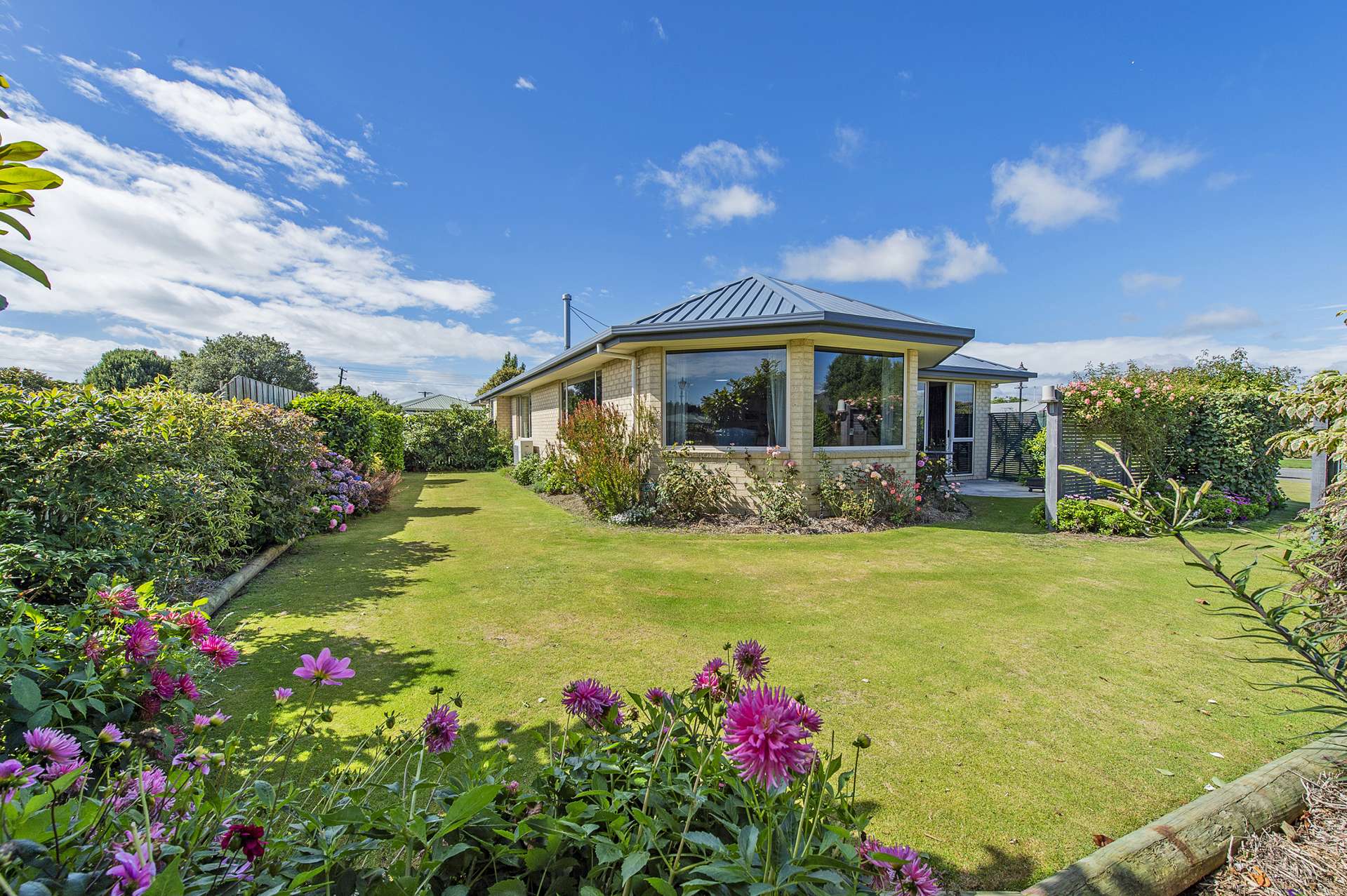 4 Devon Crescent Darfield_0