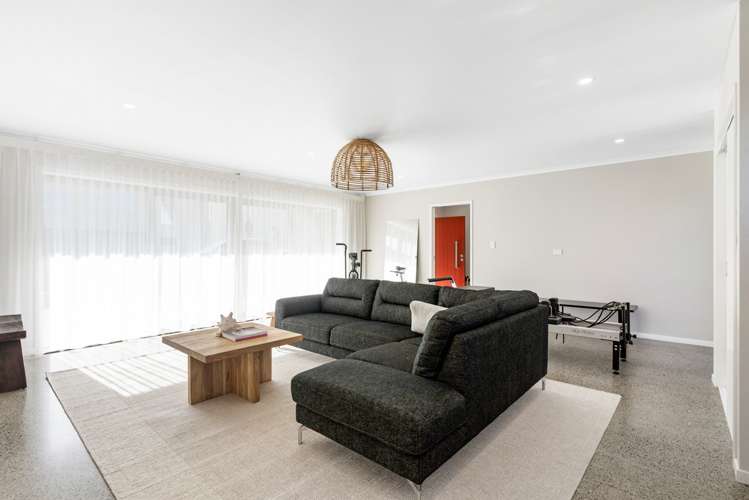 11 Commodores Close Coastlands_15