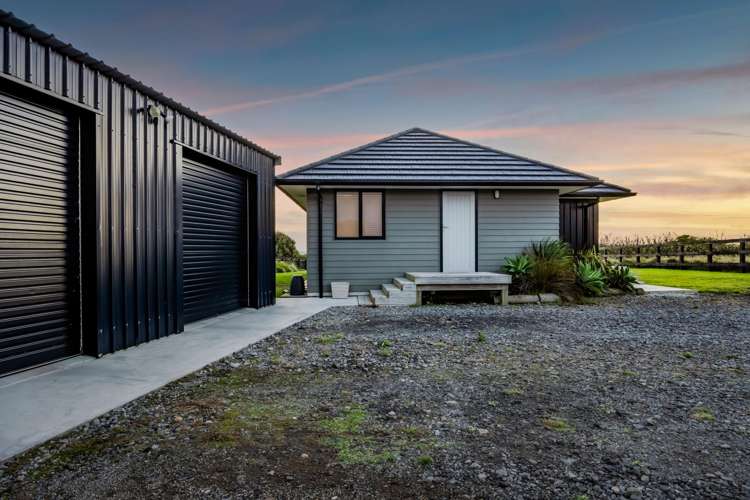 288 Tai Road Opunake_45