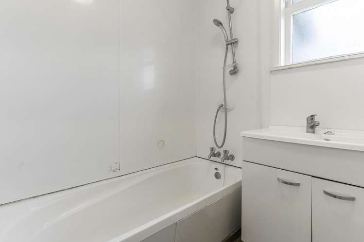8 Tate Place Otara_9