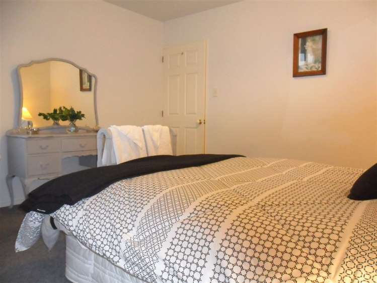 3 Falcon Drive Allenton_13