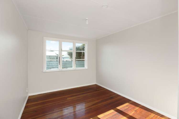 1 Sutton Place Hawera_9