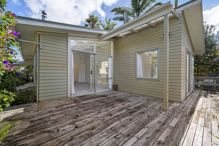 22 Doment Crescent Orewa_4