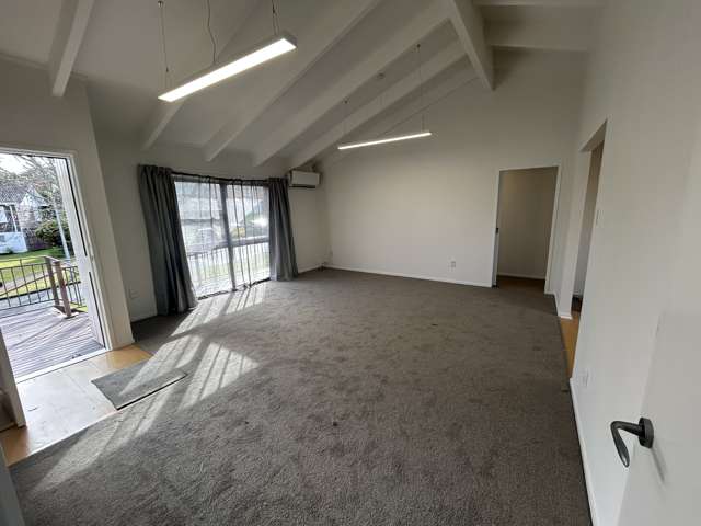 9 Orinda Close Botany Downs_2