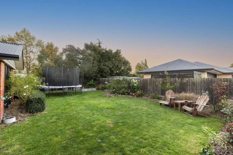 8 Walter Place Kirwee_18