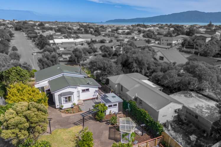 7 Napier Grove Waikanae Beach_18