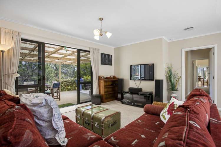 1258 East Coast Road Redvale_9