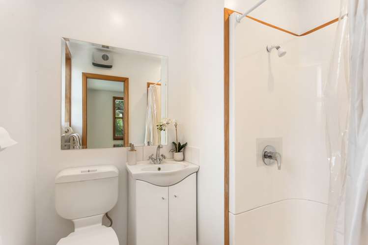 43 Banks Avenue Dallington_12